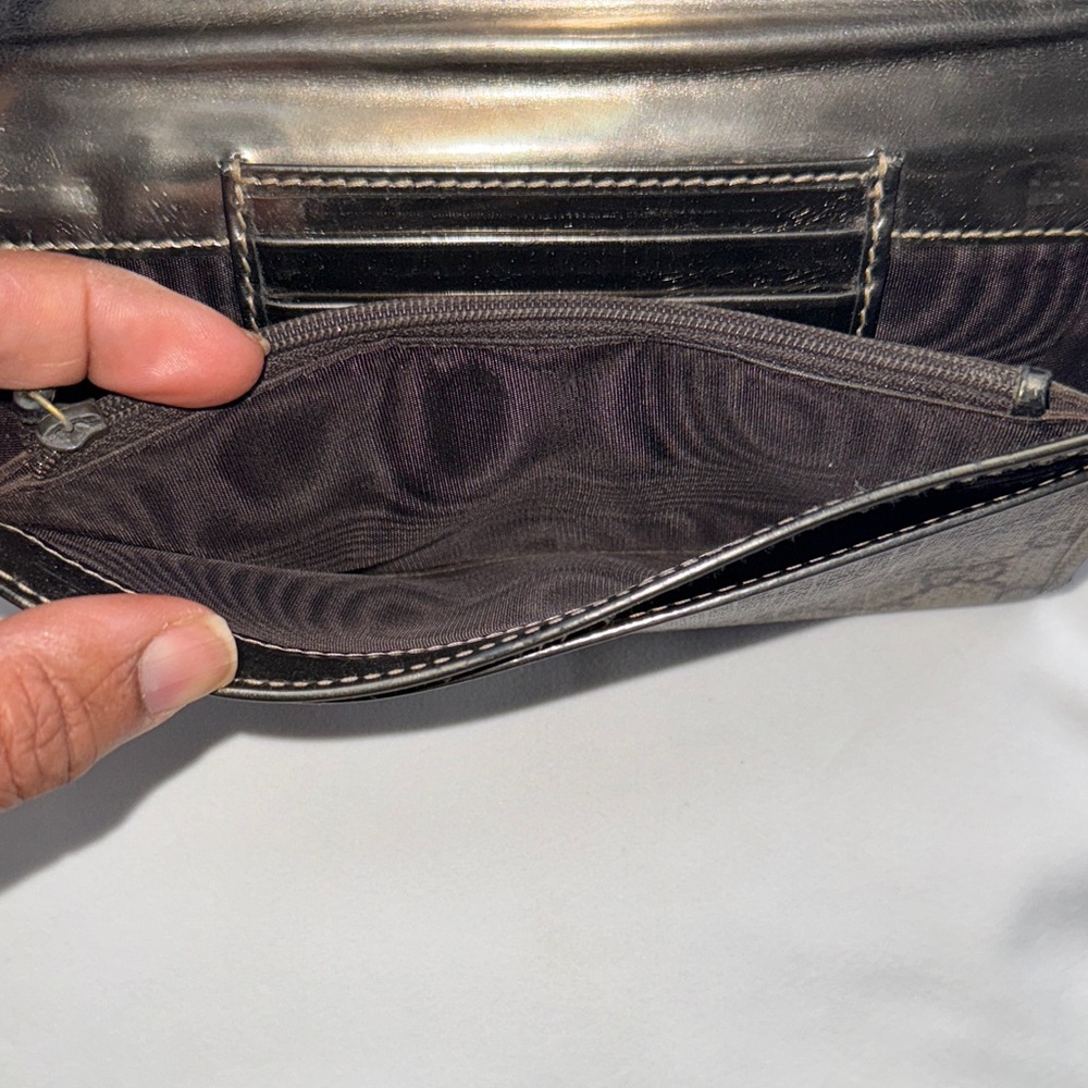 Vintage Gucci GG Plus Monogram Joy Continental
Flap Wallet - Picture 11 of 13